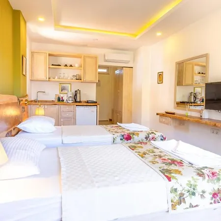 Garden House Aparthotel